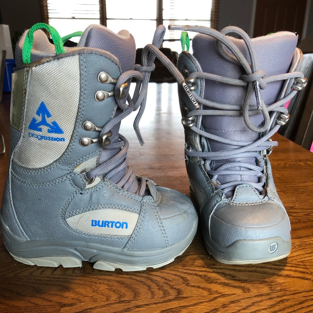 Burton, Size 12C, Gray, Unisex, Snowboard boots 🏂